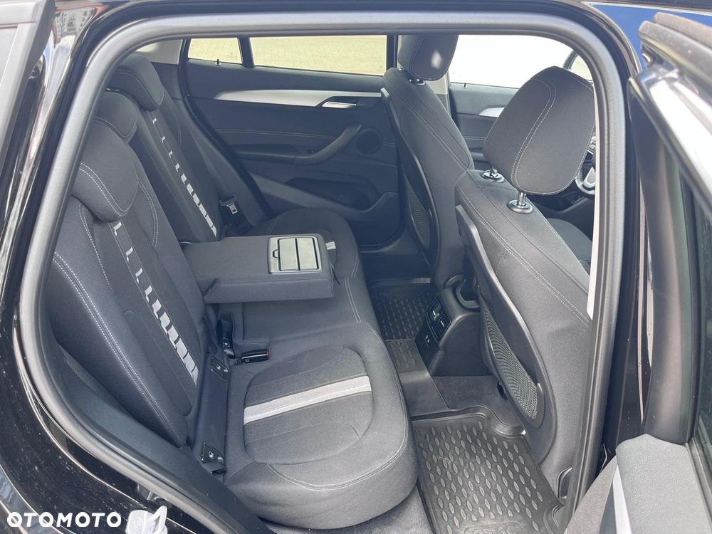 BMW X1 sDrive18d - 8