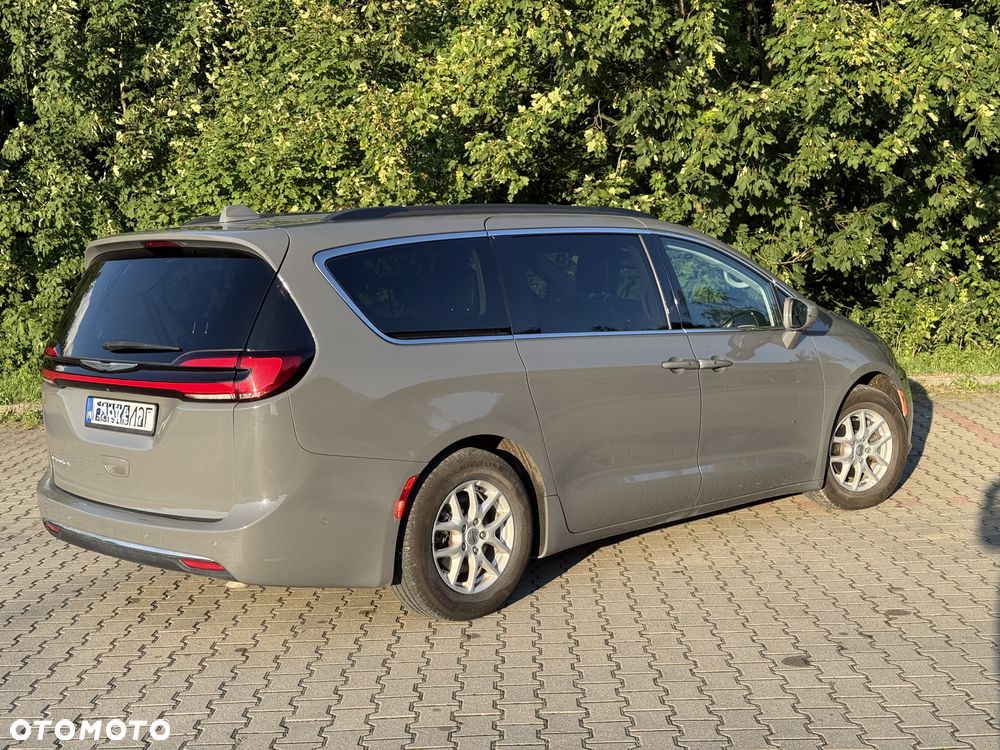 Chrysler Pacifica - 9