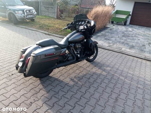 Harley-Davidson CVO Street Glide - 2