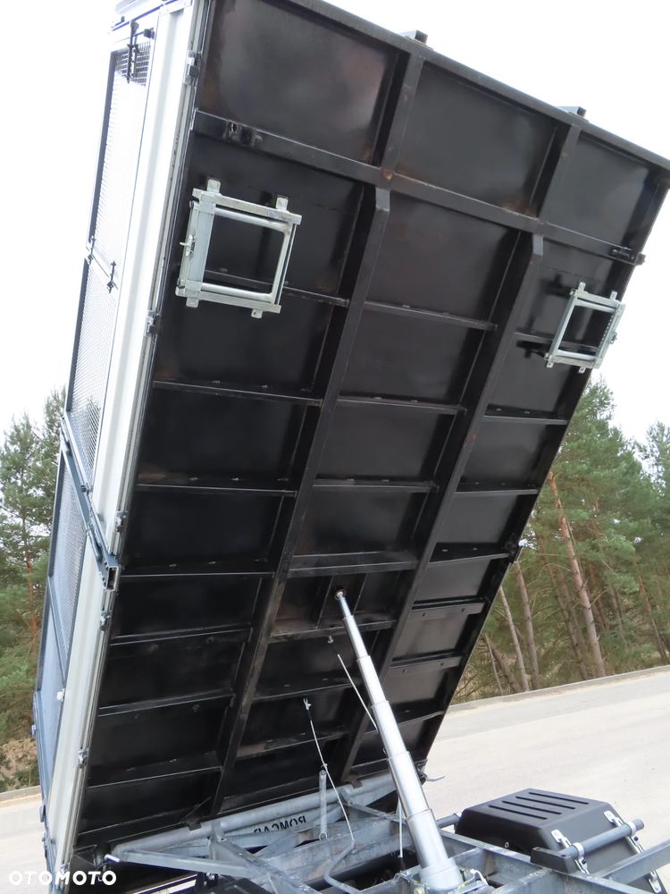 Iveco DAILY 70C16 Wywrotka Siatkowa Kiper Wywrot x 3 Strony 4.20 CM Długi 8 E.Palet Renomowanej Firmy ROMCAR Rozstaw Osi 4100 mm HAK 3500 Kg 40 Tys Km Przeb. Stan Auta JAK NOWY - 14