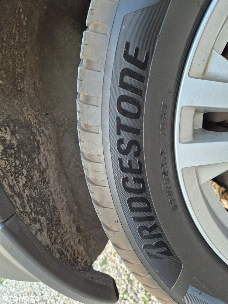 Ford Kuga 2.0 TDCi 2x4 Titanium - 22
