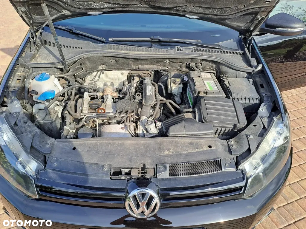 Volkswagen Golf - 10