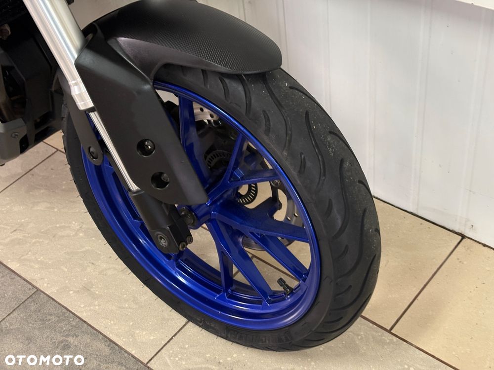 Yamaha MT - 12