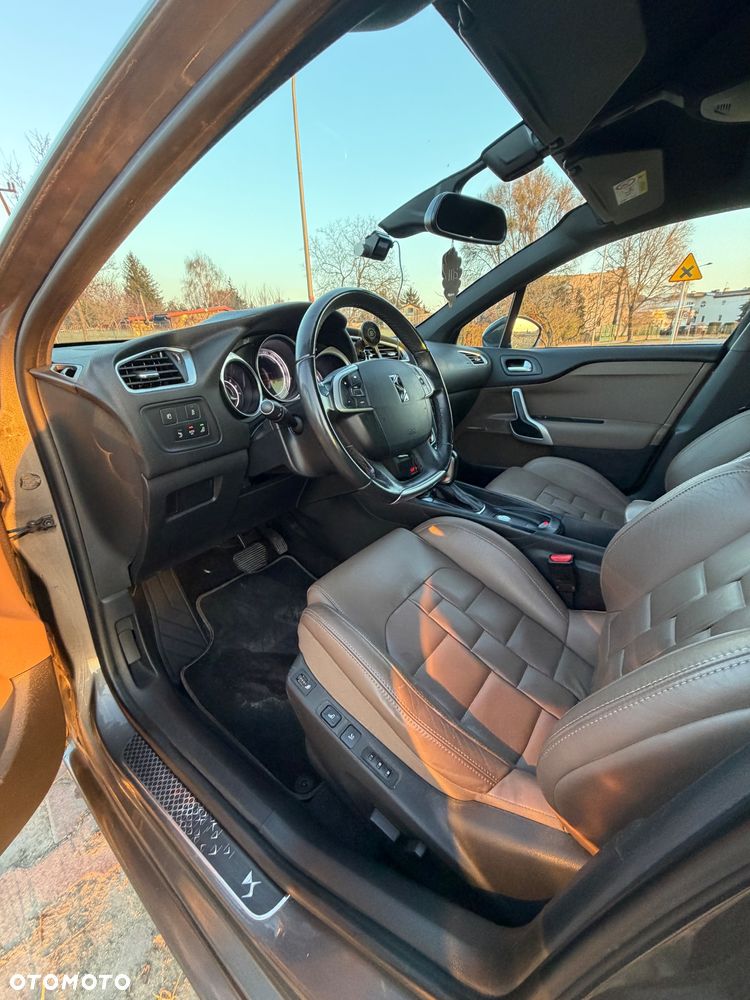 DS Automobiles DS 4 - 12
