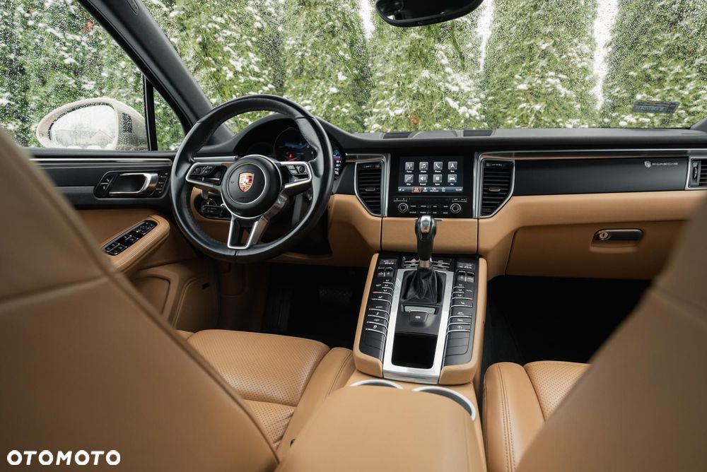 Porsche Macan - 16
