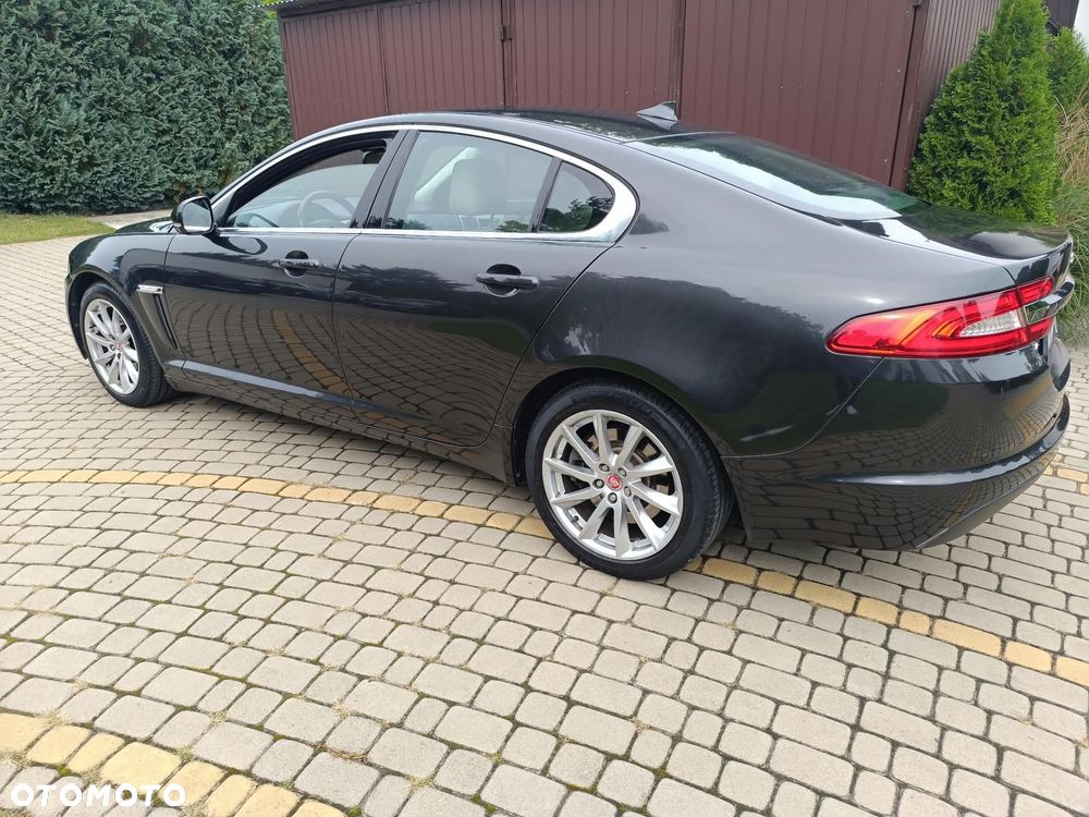 Jaguar XF 2.2 D Premium Luxury - 2