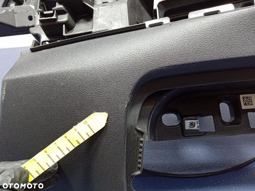 BMW IX1 X1 U11 DOLNA CZĘŚĆ DESKI ROZDZIELCZEJ KONSOLI EU 9875244 - 9