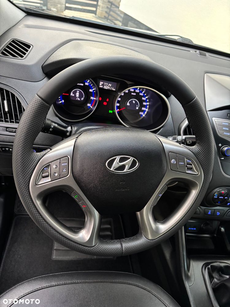 Hyundai ix35 2.0 4WD Style - 19