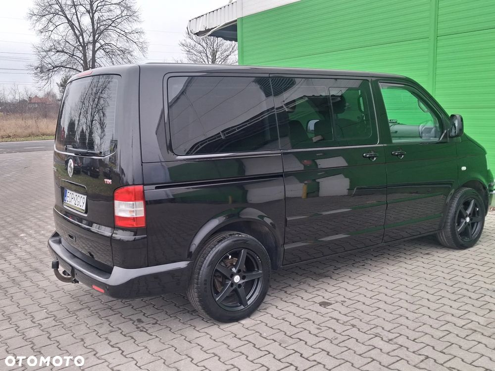 Volkswagen Multivan - 13