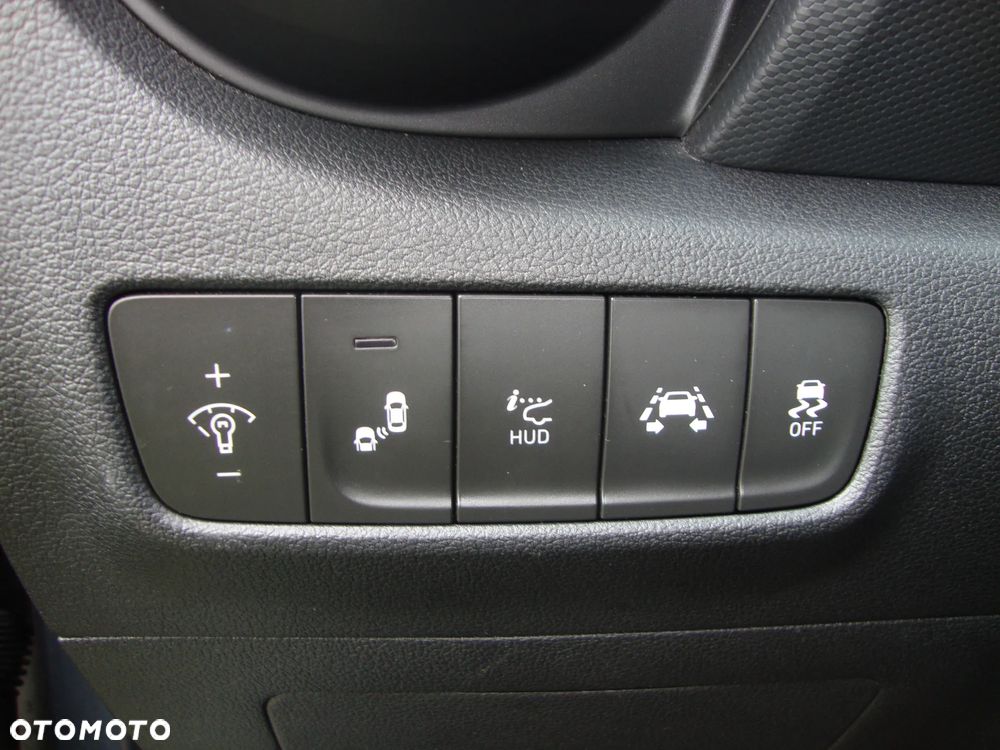 Hyundai Kona 1.6 T-GDI DCT 4WD Premium - 11