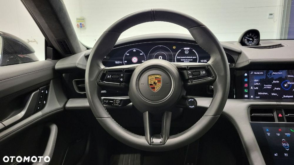 Porsche Taycan - 13