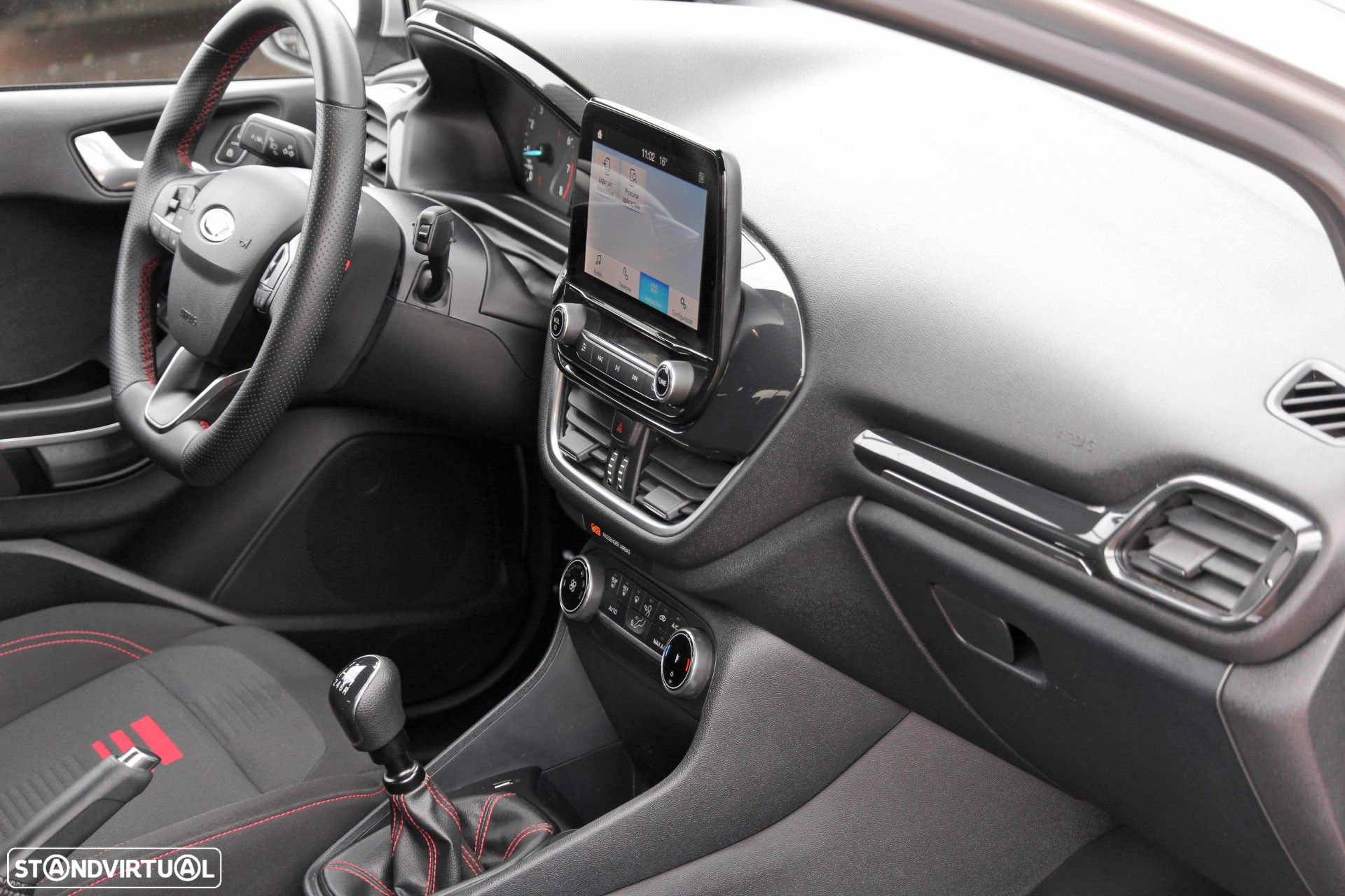 Ford Fiesta 1.0 EcoBoost MHEV ST-Line - 11