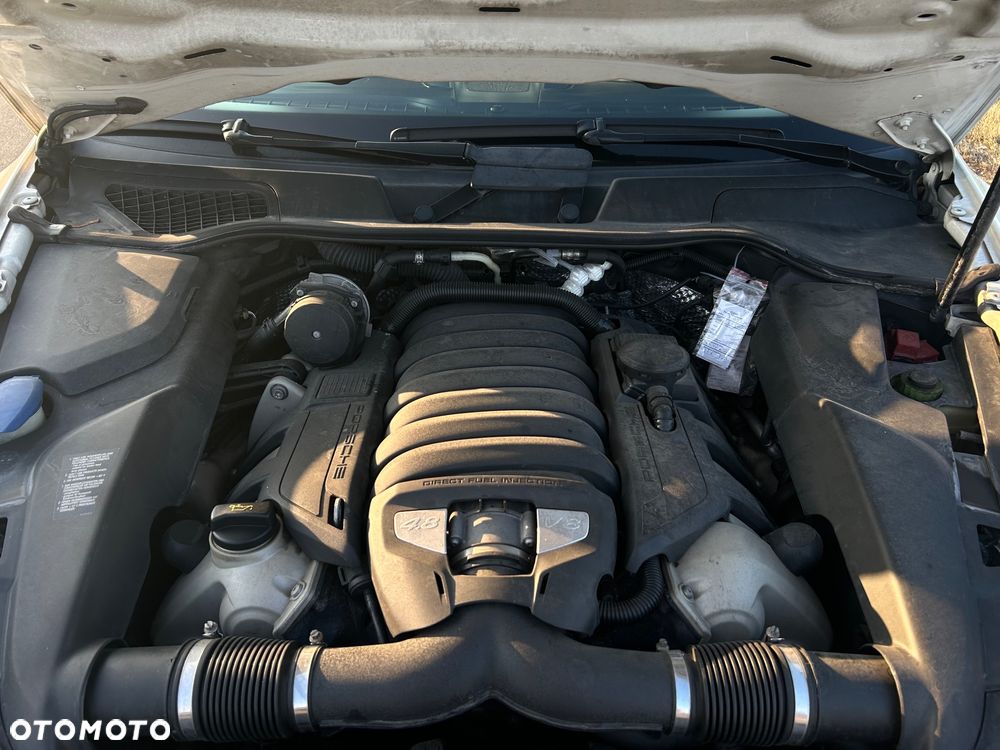 Porsche Cayenne - 25