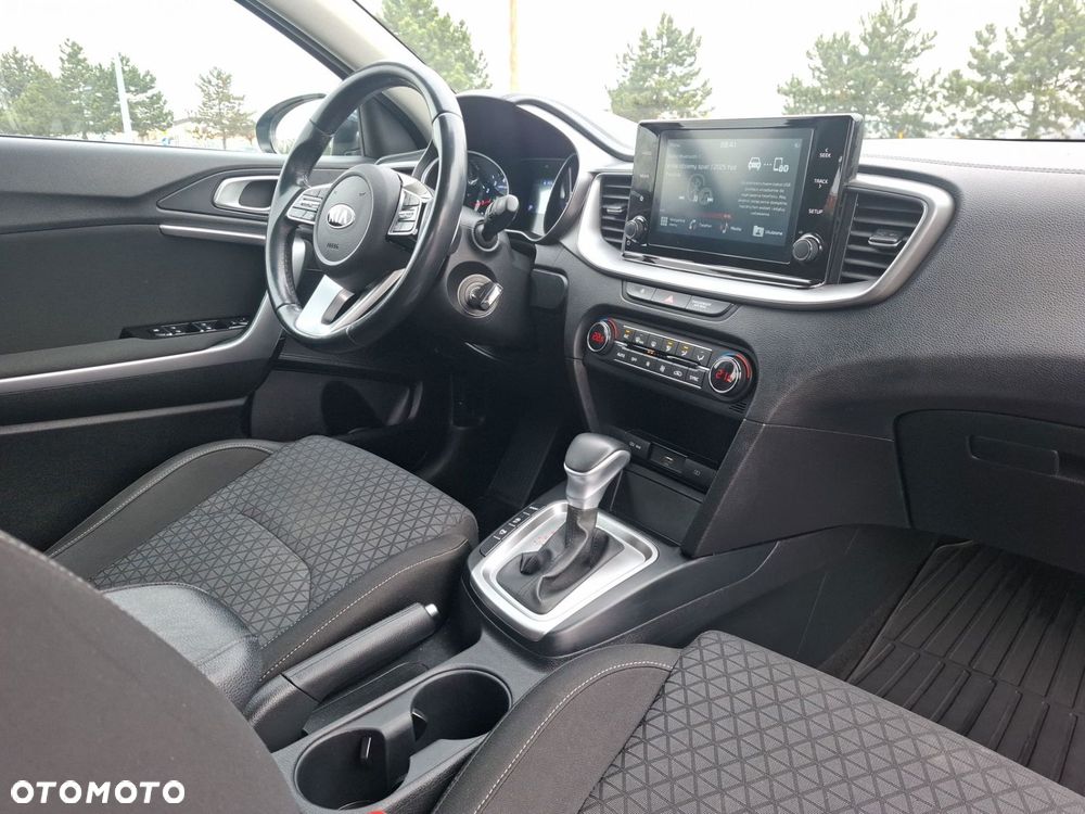 Kia Ceed - 19