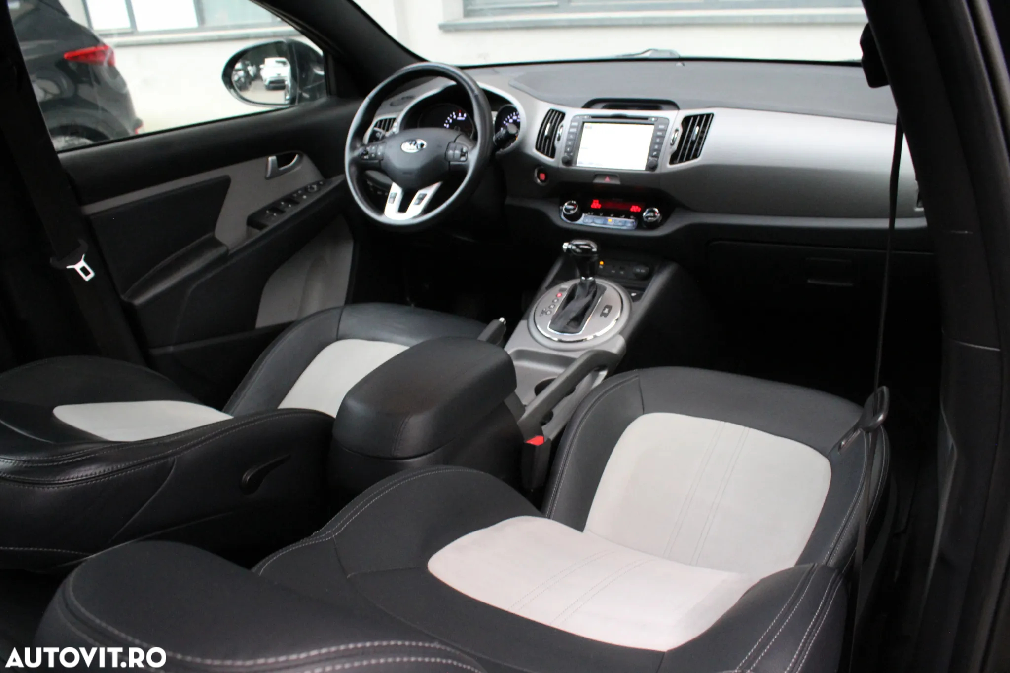 Kia Sportage 2,0 CRDI AWD Aut. Platinum - 10