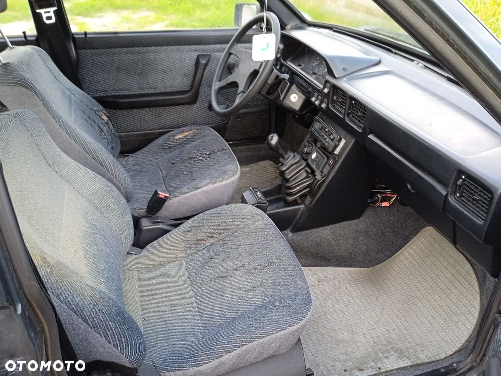 Polonez Caro - 12