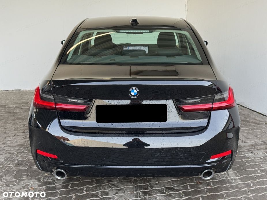 BMW Seria 3 330i xDrive - 3