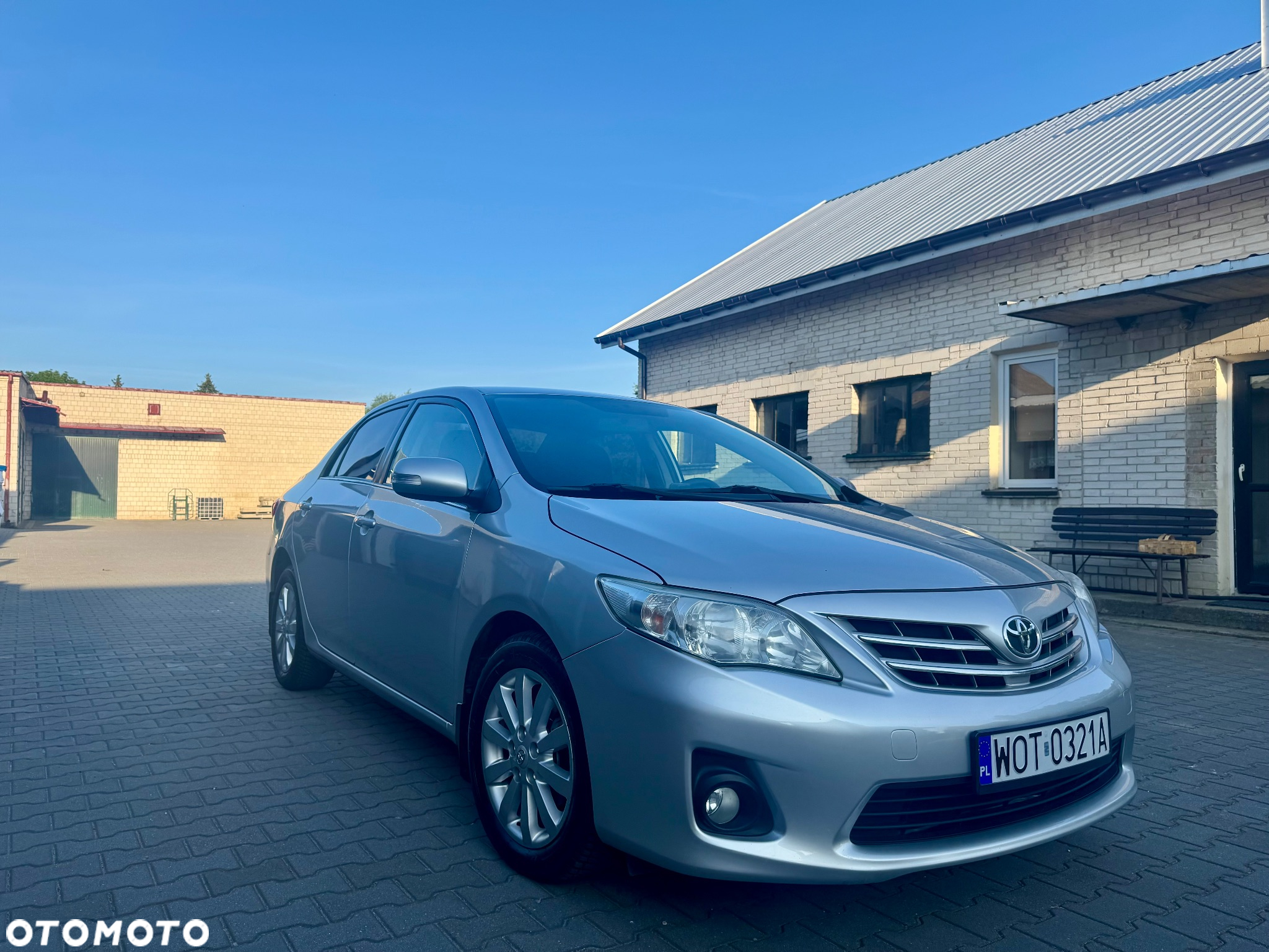 Toyota Corolla - 3