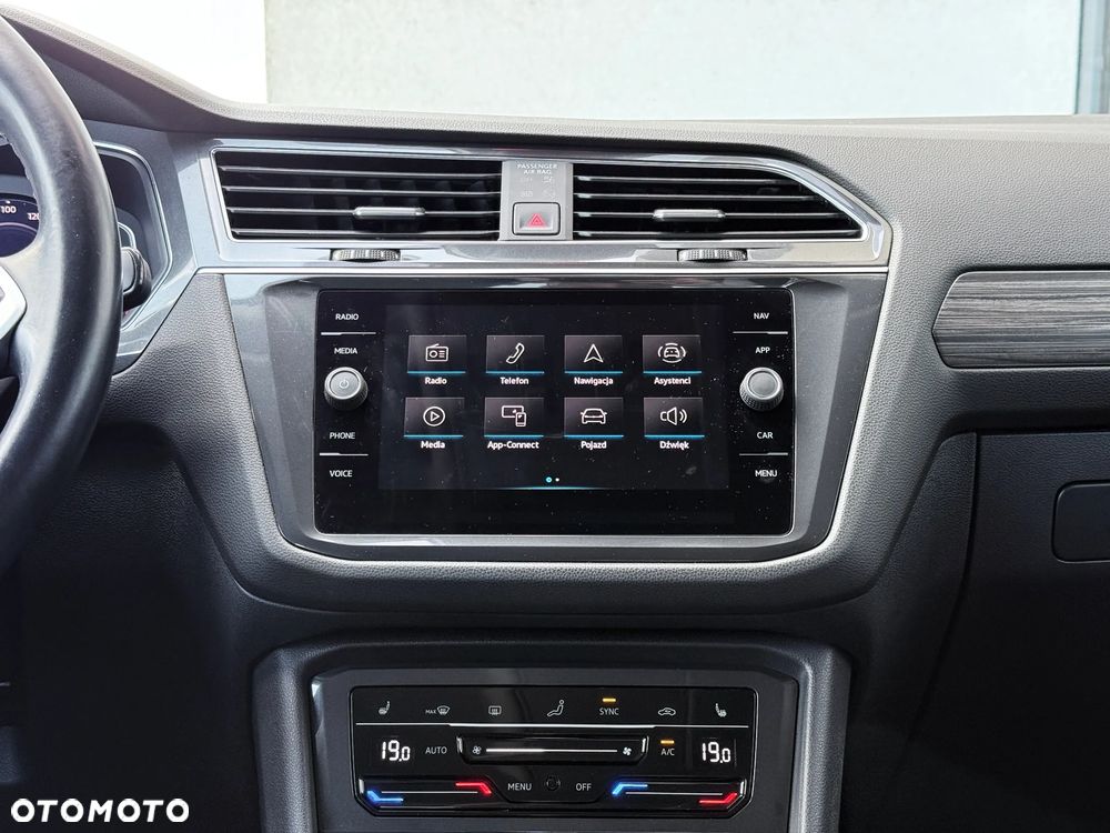 Volkswagen Tiguan 2.0 TSI 4Mot Elegance DSG - 36