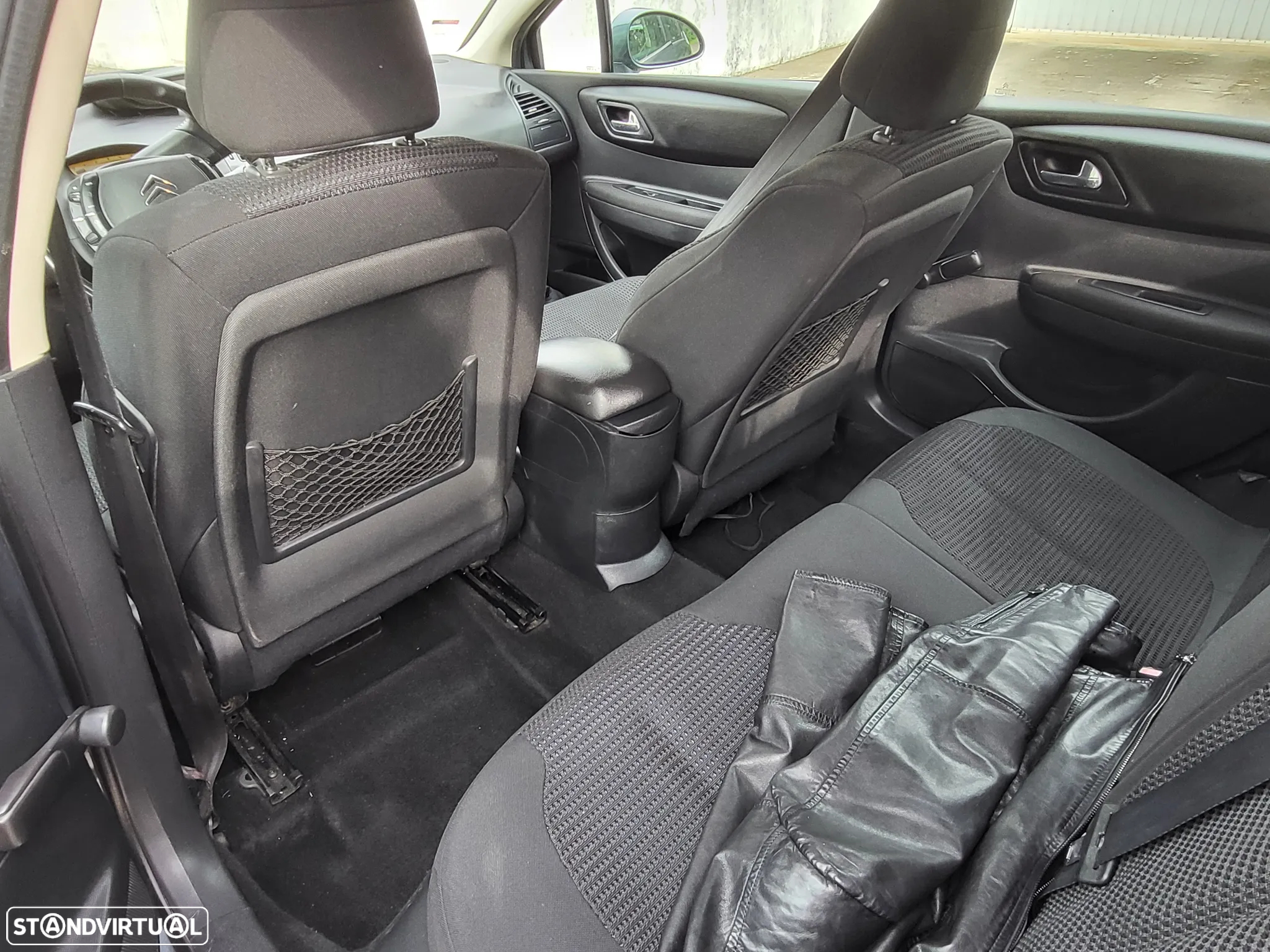 Citroën C4 1.6 HDi VTR Pack - 33