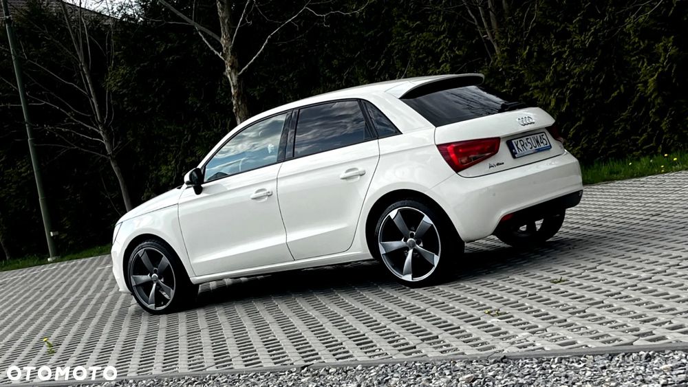 Audi A1 Sportback 1.6 TDI Attraction - 4