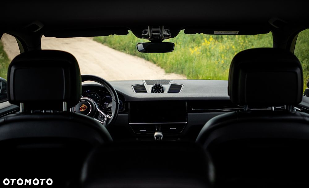 Porsche Cayenne - 15