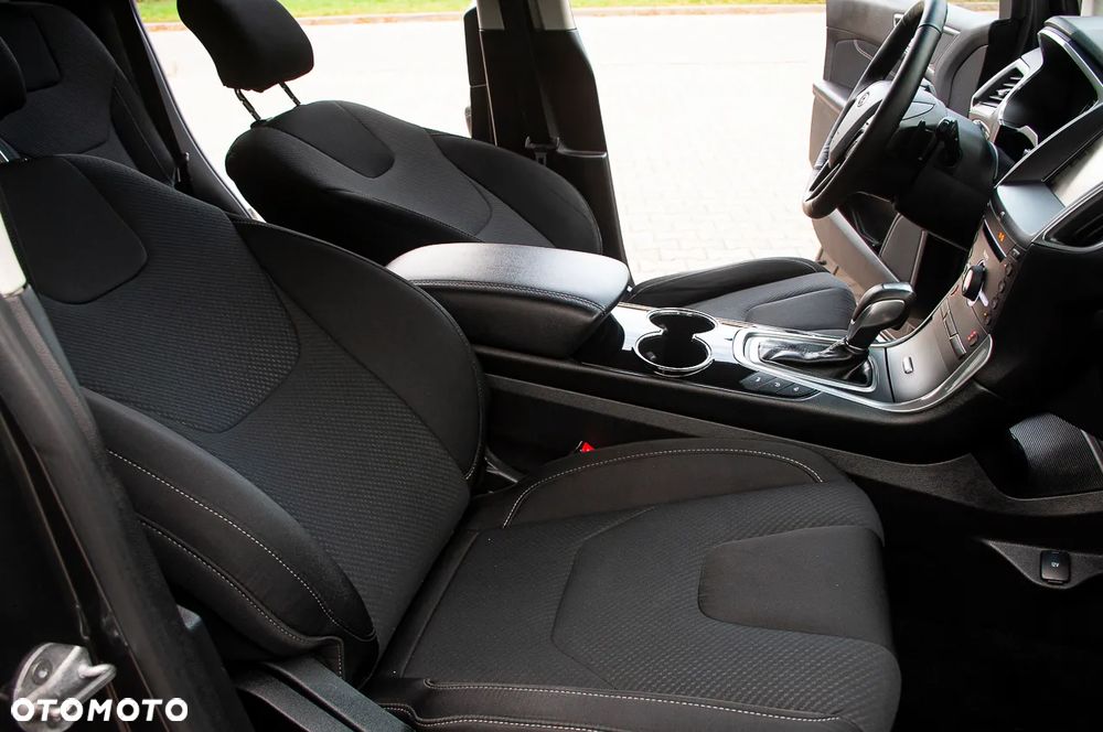 Ford Edge - 40