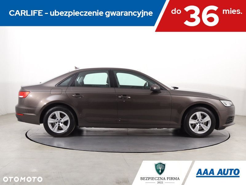 Audi A4 Limousine - 8