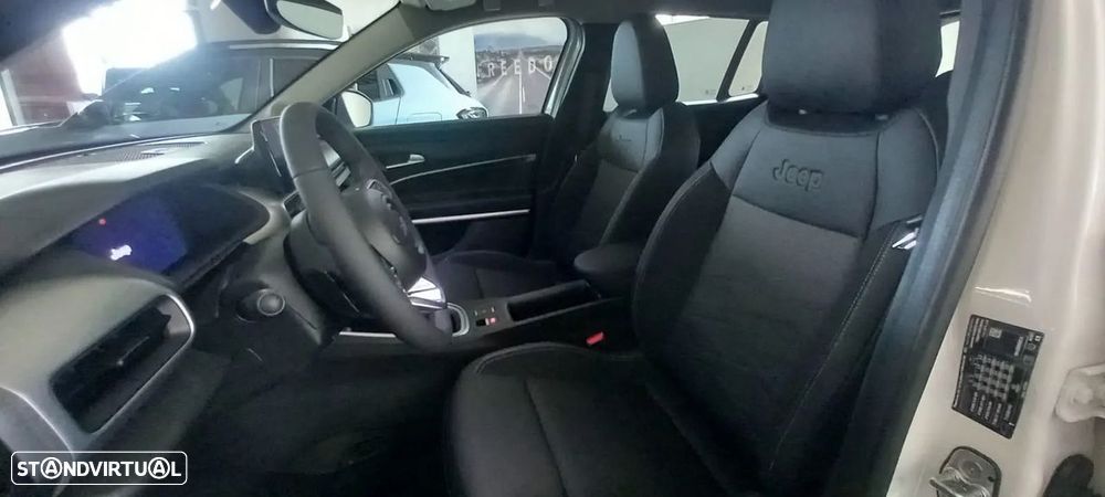 Jeep Avenger 1.2 e-Hybrid Altitude DCT - 8