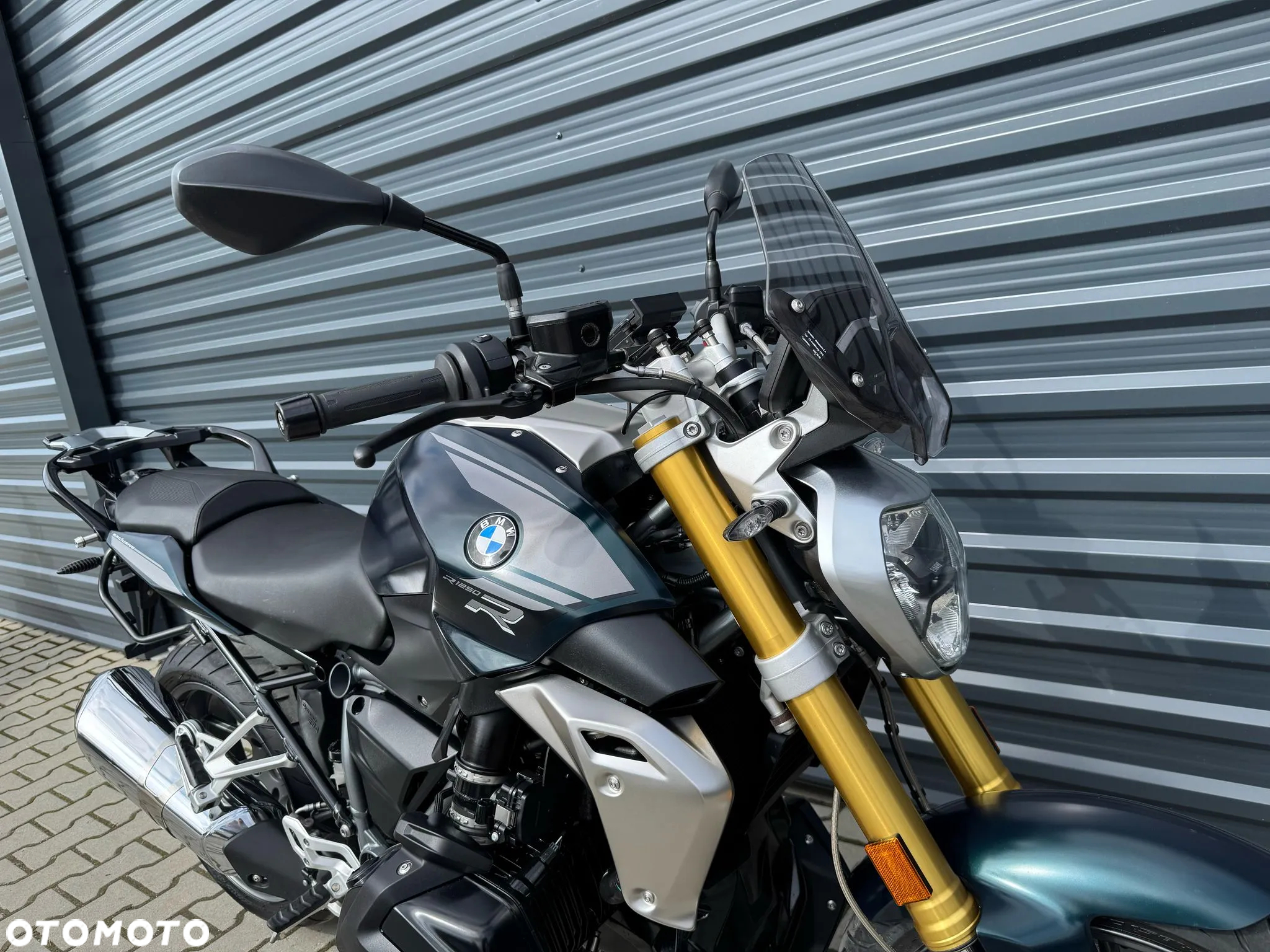 BMW R - 9