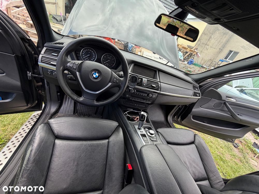 BMW X5 4.8i xDrive - 6