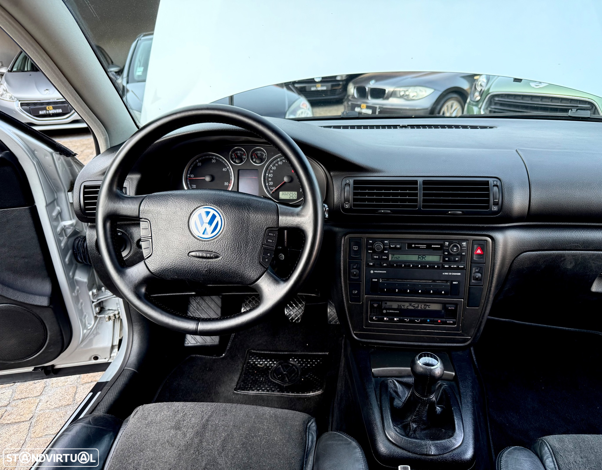 VW Passat Variant 1.9 TDi Highline - 46