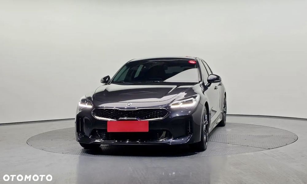 Kia Stinger - 4