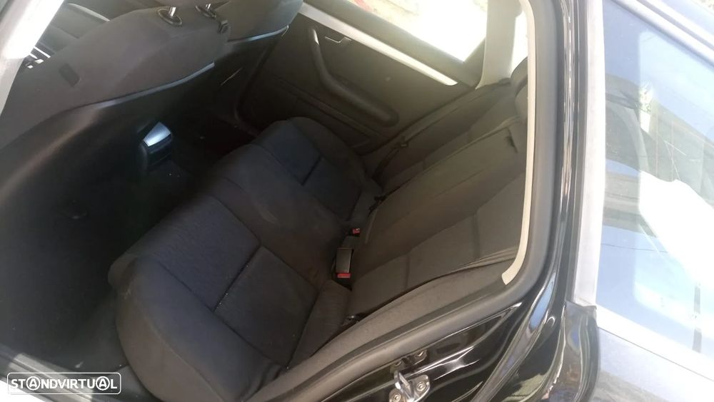 Audi A4 Avant 2.0 TDI multitronic - 20