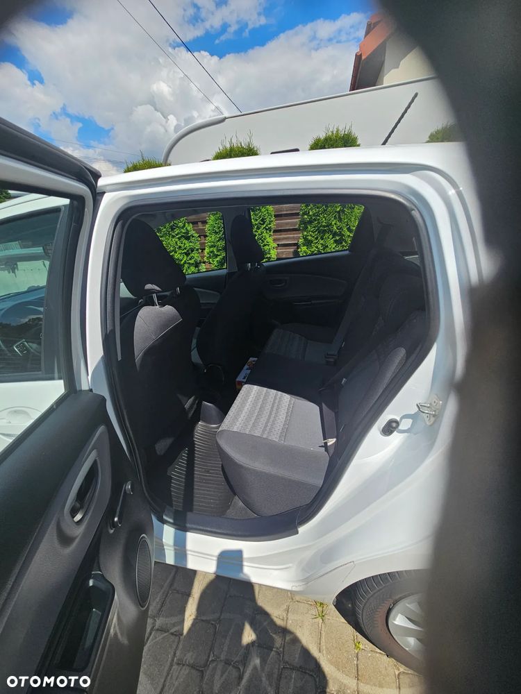 Toyota Yaris 1.0 Active EU6 - 11