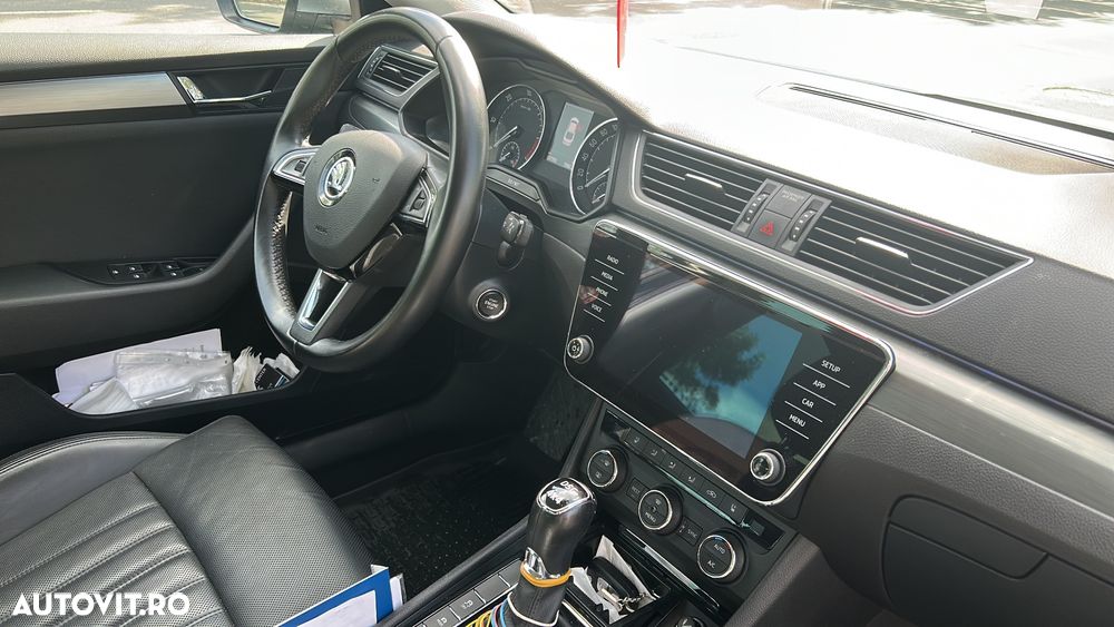 Skoda Superb 2.0 TDI DSG 4X4 Ambition - 9