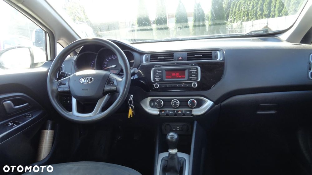 Kia Rio 1.2 L - 10