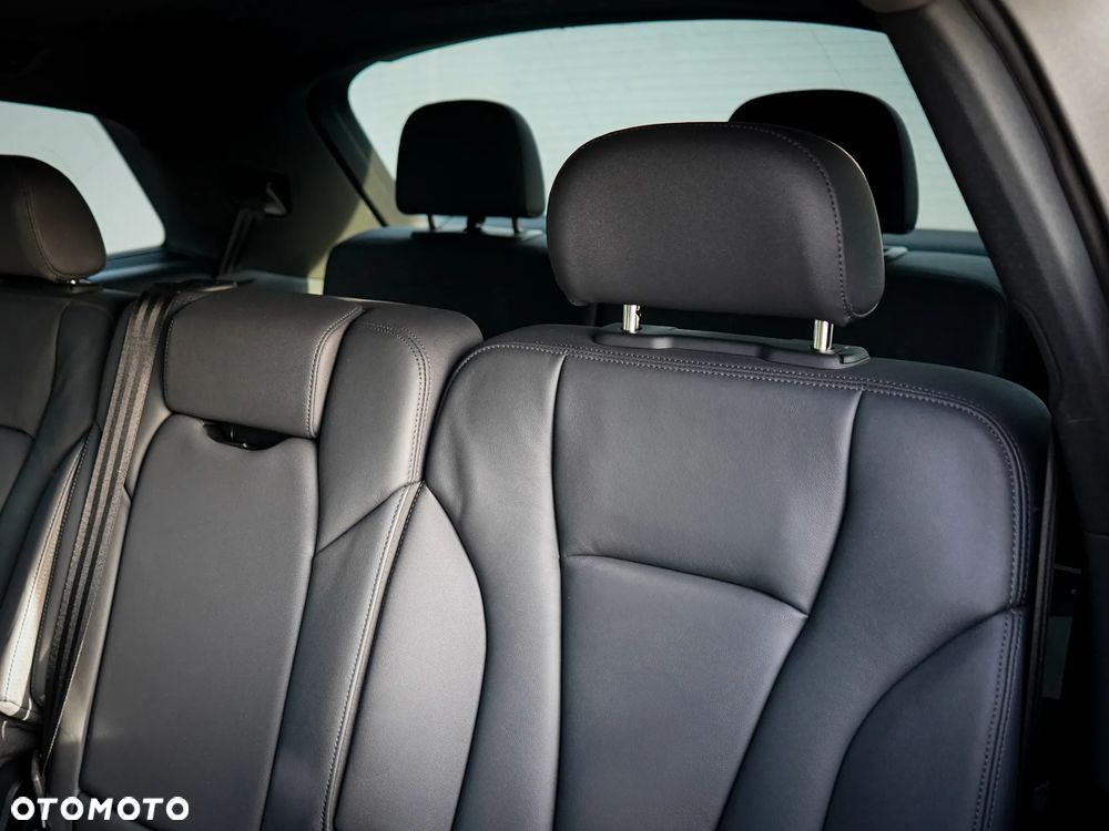 Audi Q7 55 TFSI quattro tiptronic S line - 29
