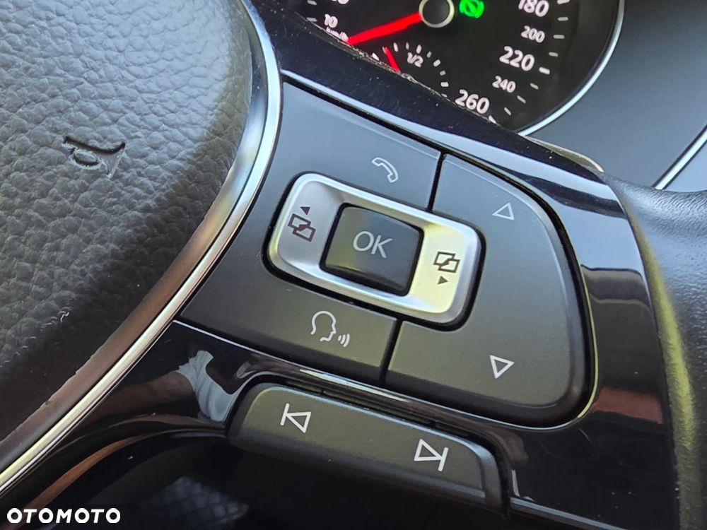 Volkswagen Passat 1.8 TSI BMT Comfortline DSG - 26