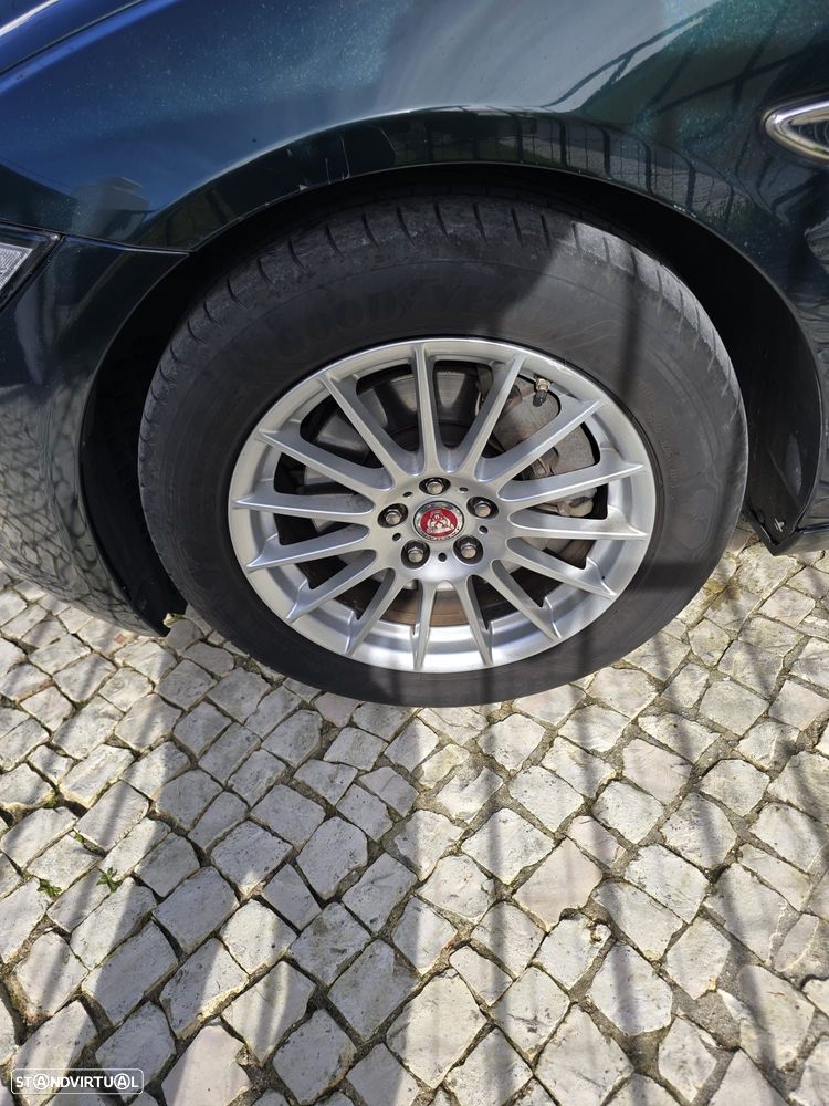 Jaguar XF 2.0 D Prestige - 18