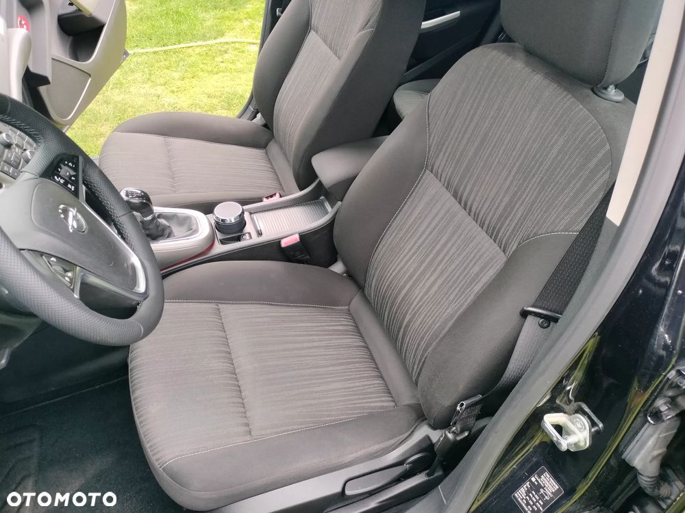Opel Astra - 32