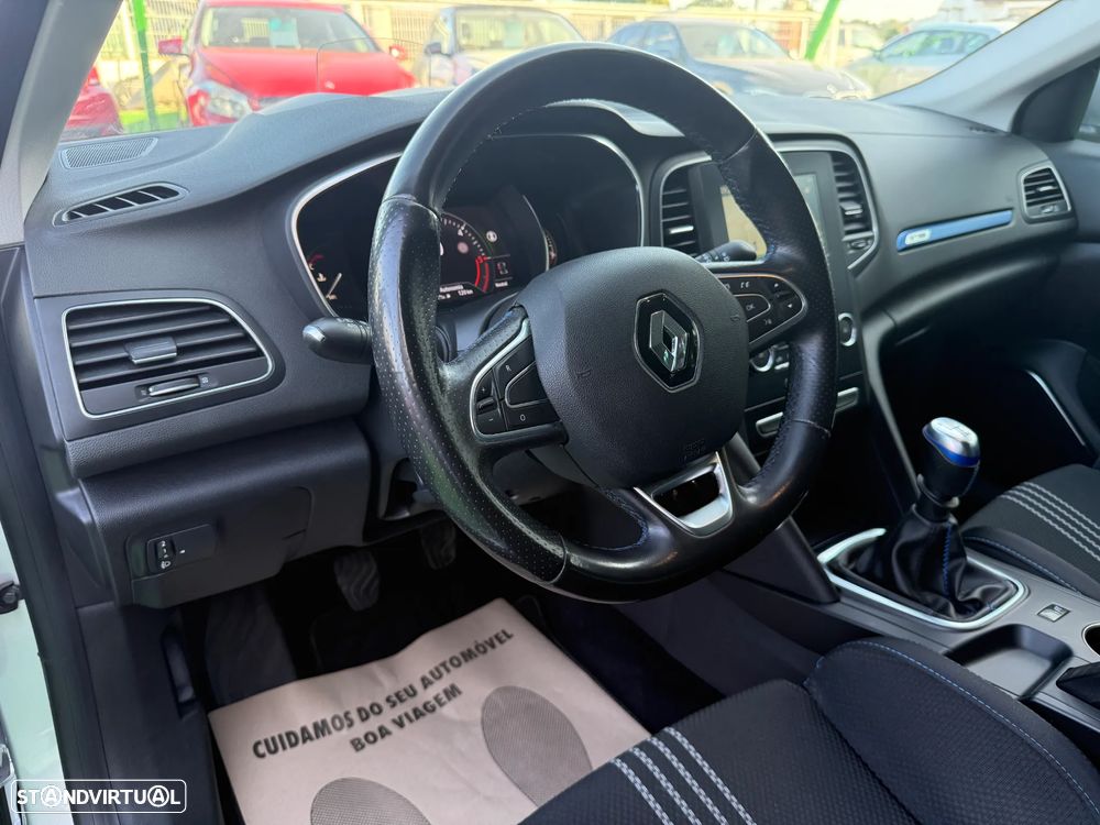 Renault Mégane Sport Tourer 1.5 Blue dCi GT Line - 22