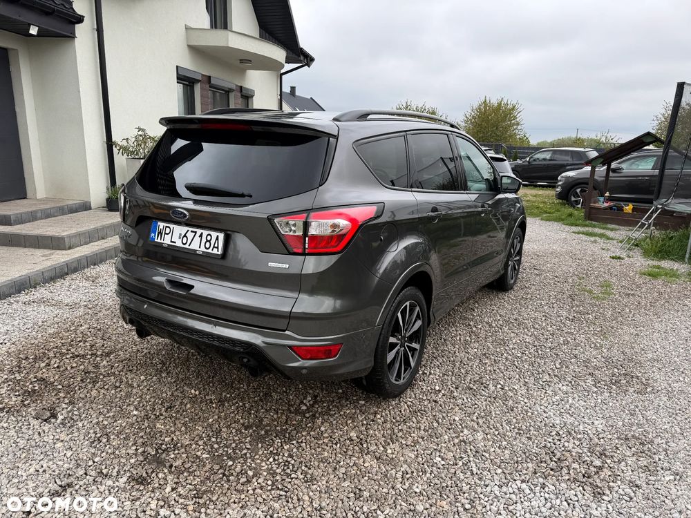 Ford Kuga 1.5 EcoBoost 2x4 ST-Line - 17