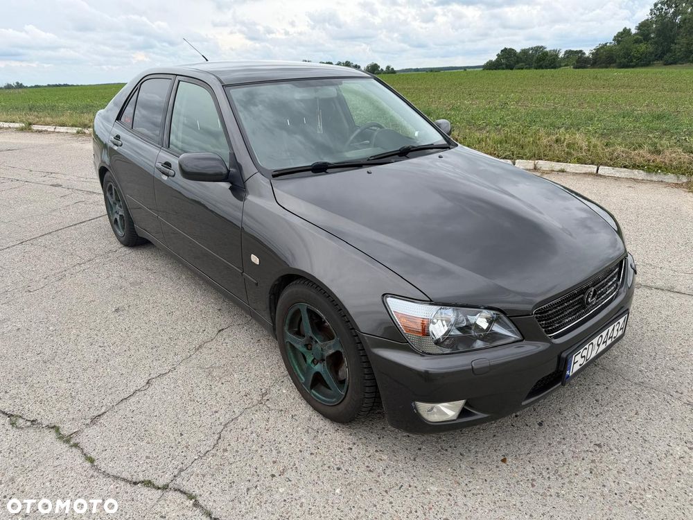 Lexus IS - 3
