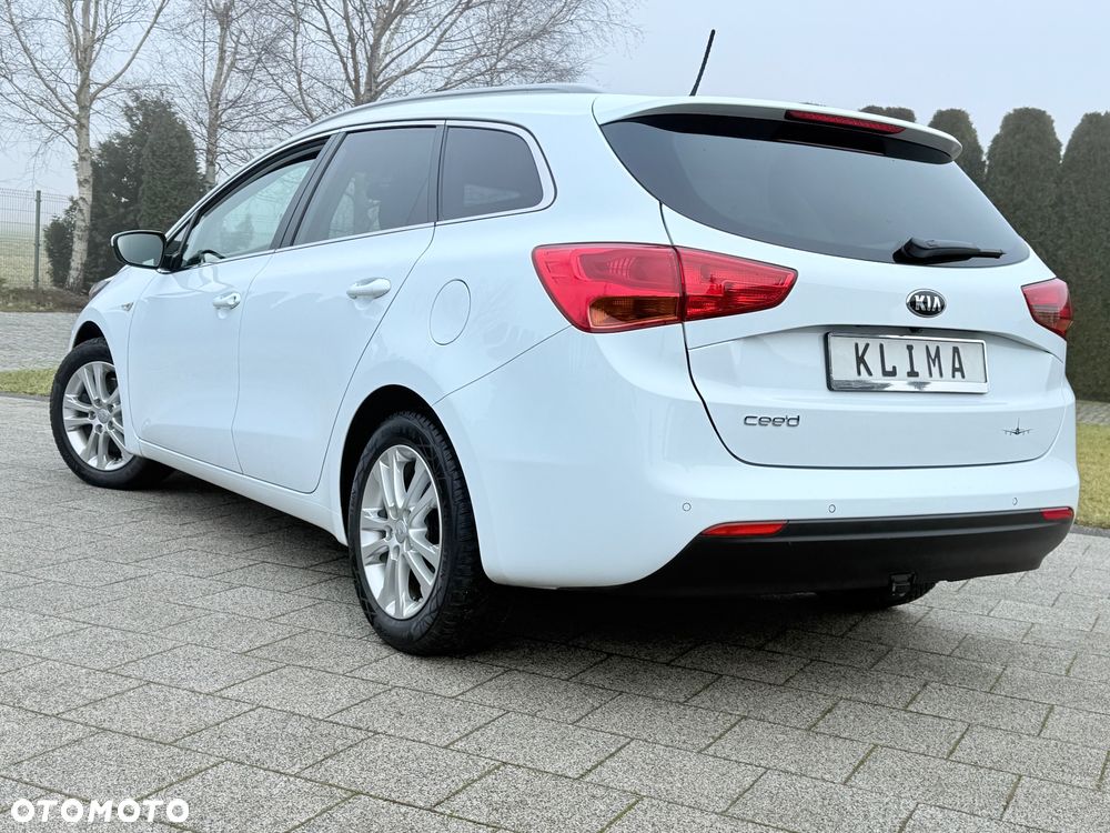 Kia Ceed 1.6 GDI Fifa World Cup Edition - 28