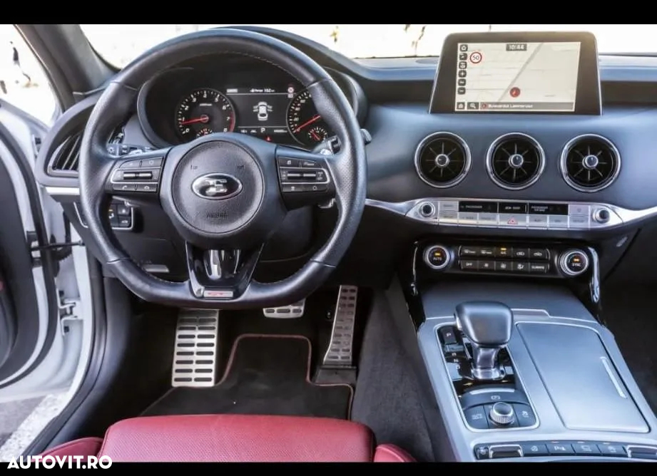 Kia Stinger 3.3 T-GDI 8AT AWD GT - 11