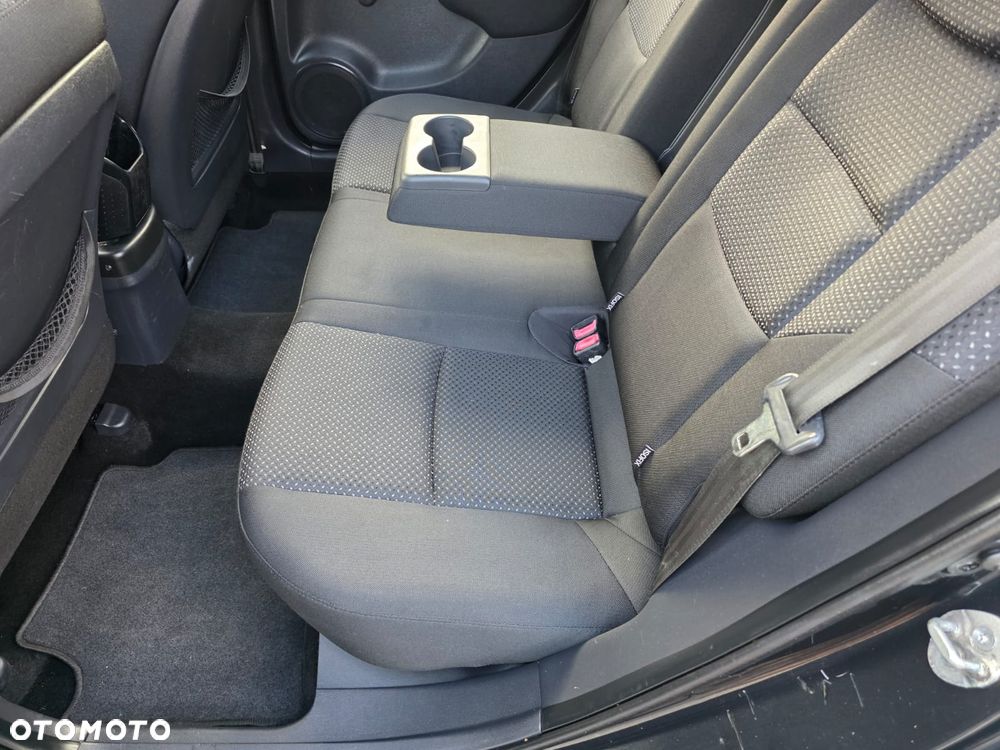 Hyundai i30 1.4 Base + World Cup - 15