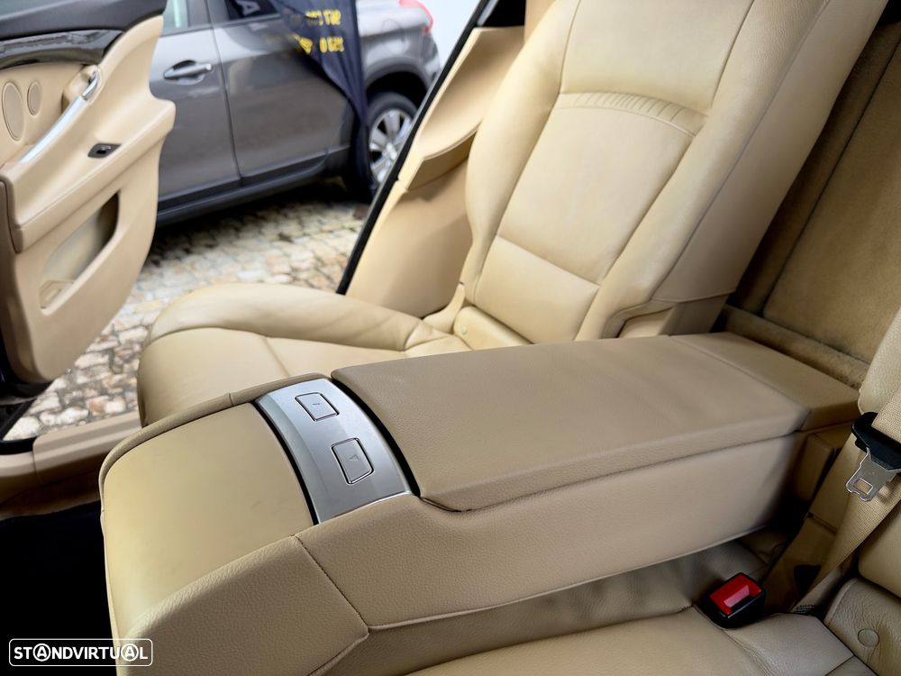 BMW 520 Gran Turismo d Line Luxury - 48