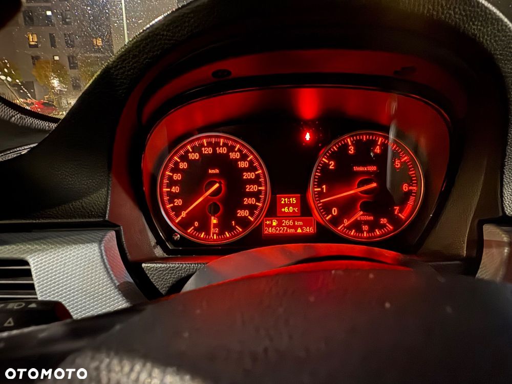 BMW Seria 3 318i - 12