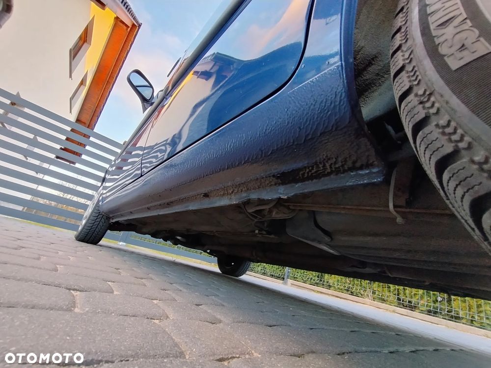 Opel Agila 1.2 16 V - 13